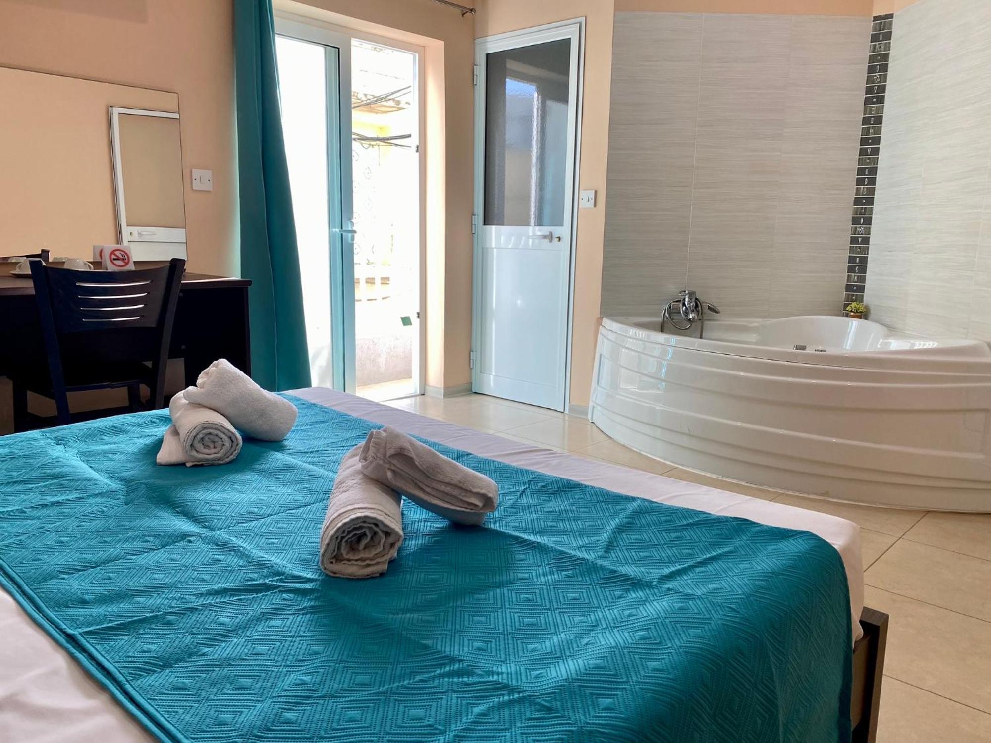 Malta Paradise Hotel Saint Julian's エクステリア 写真